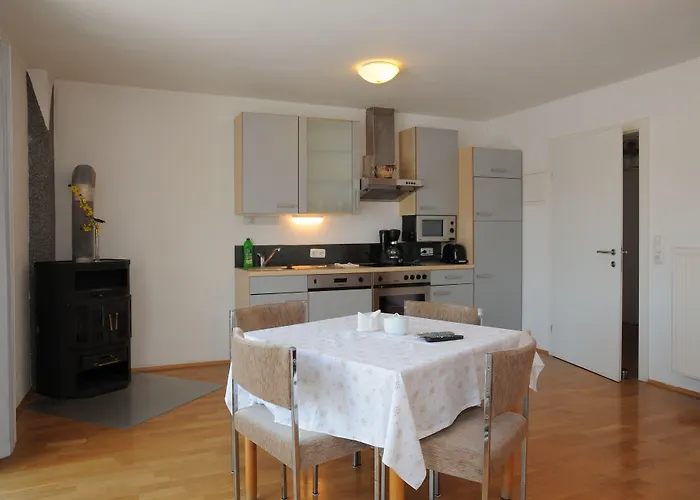 Apartmanhotel Geinberg & Via Nova 4*